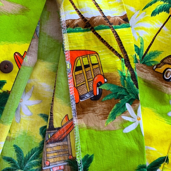 Royal Hawaiian Creations Aloha Shirt - Size Small - Picture 12 of 12